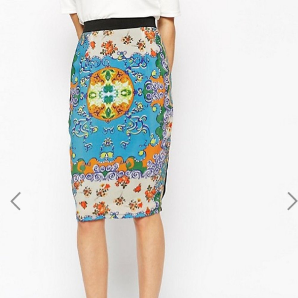 Printed Midi pencil skirt Size 6